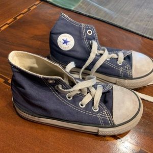 Toddler size 8 navy high top converse